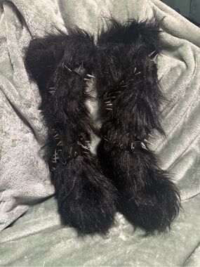Black Faux Fur Spike-Trim Boots